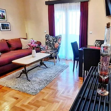 Apartment Tara Malesevic - 1 *