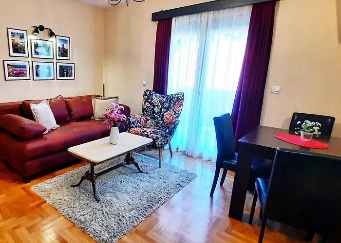 Tara Malesevic - 1 Apartment